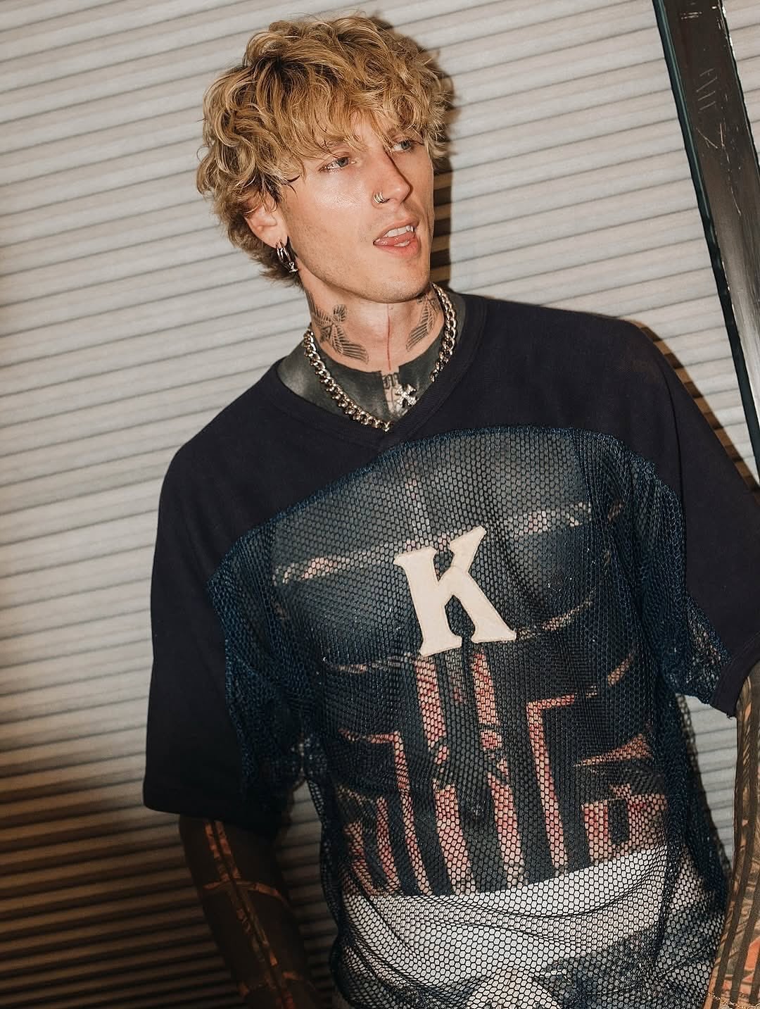 instagram.com/machinegunkelly